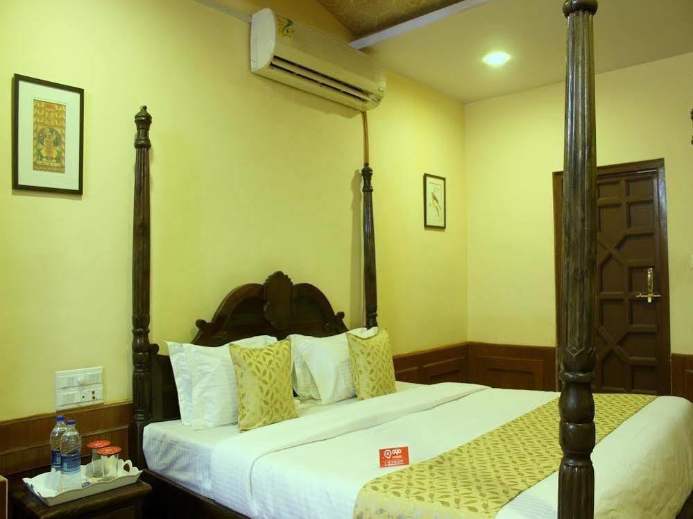אודייפור Oyo 1159 Hotel Chandra Prakash מראה חיצוני תמונה