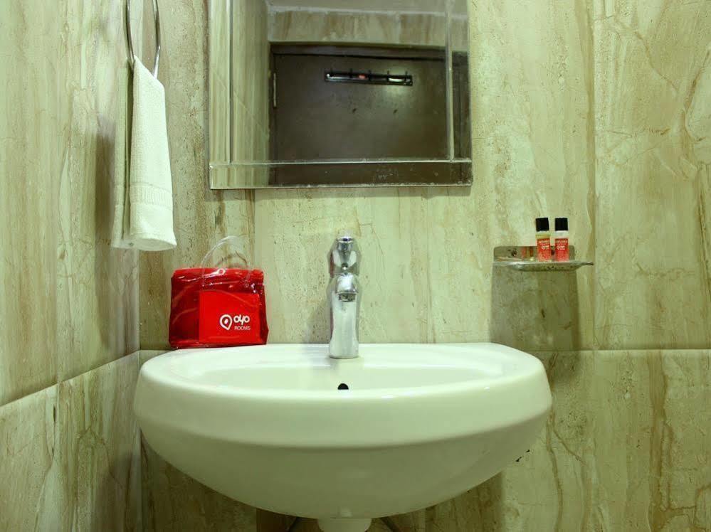 אודייפור Oyo 1159 Hotel Chandra Prakash מראה חיצוני תמונה