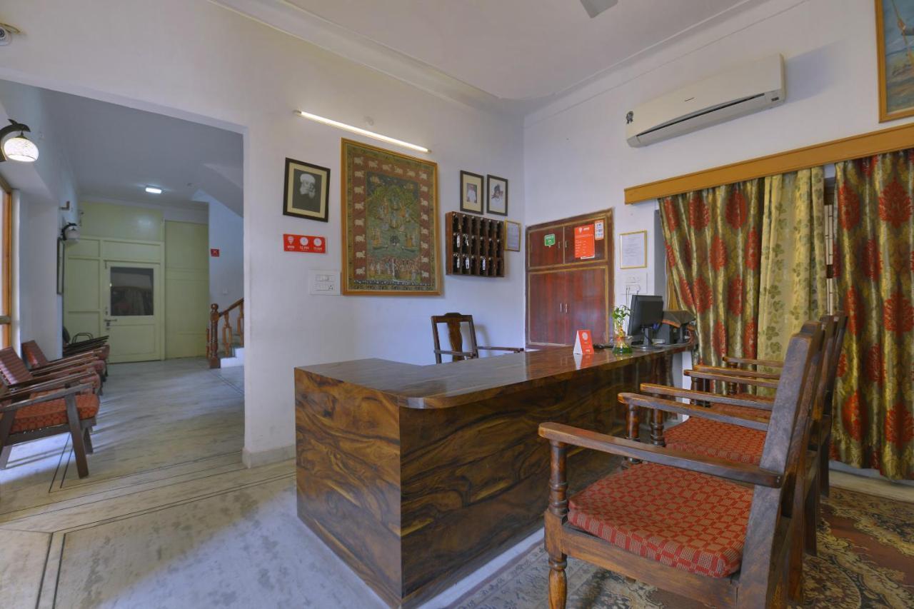 אודייפור Oyo 1159 Hotel Chandra Prakash מראה חיצוני תמונה