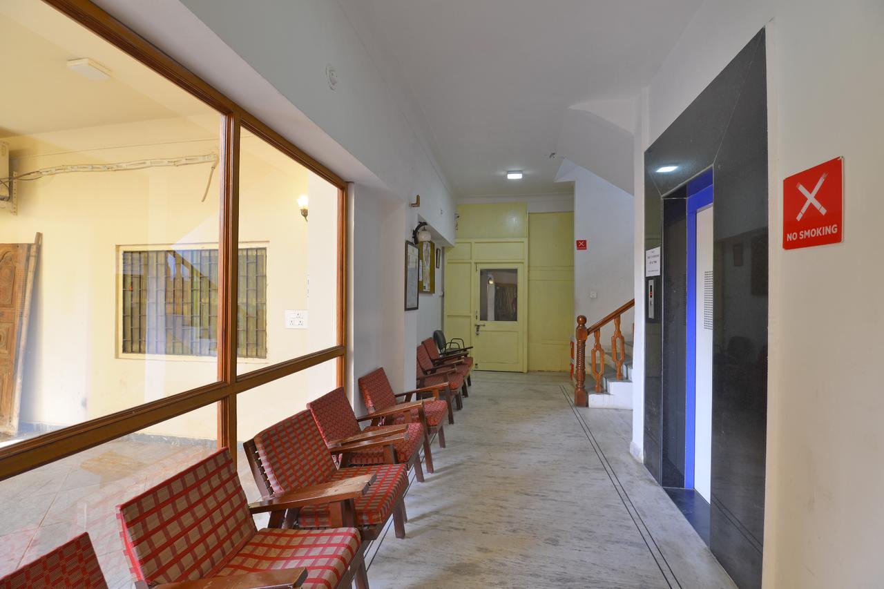 אודייפור Oyo 1159 Hotel Chandra Prakash מראה חיצוני תמונה