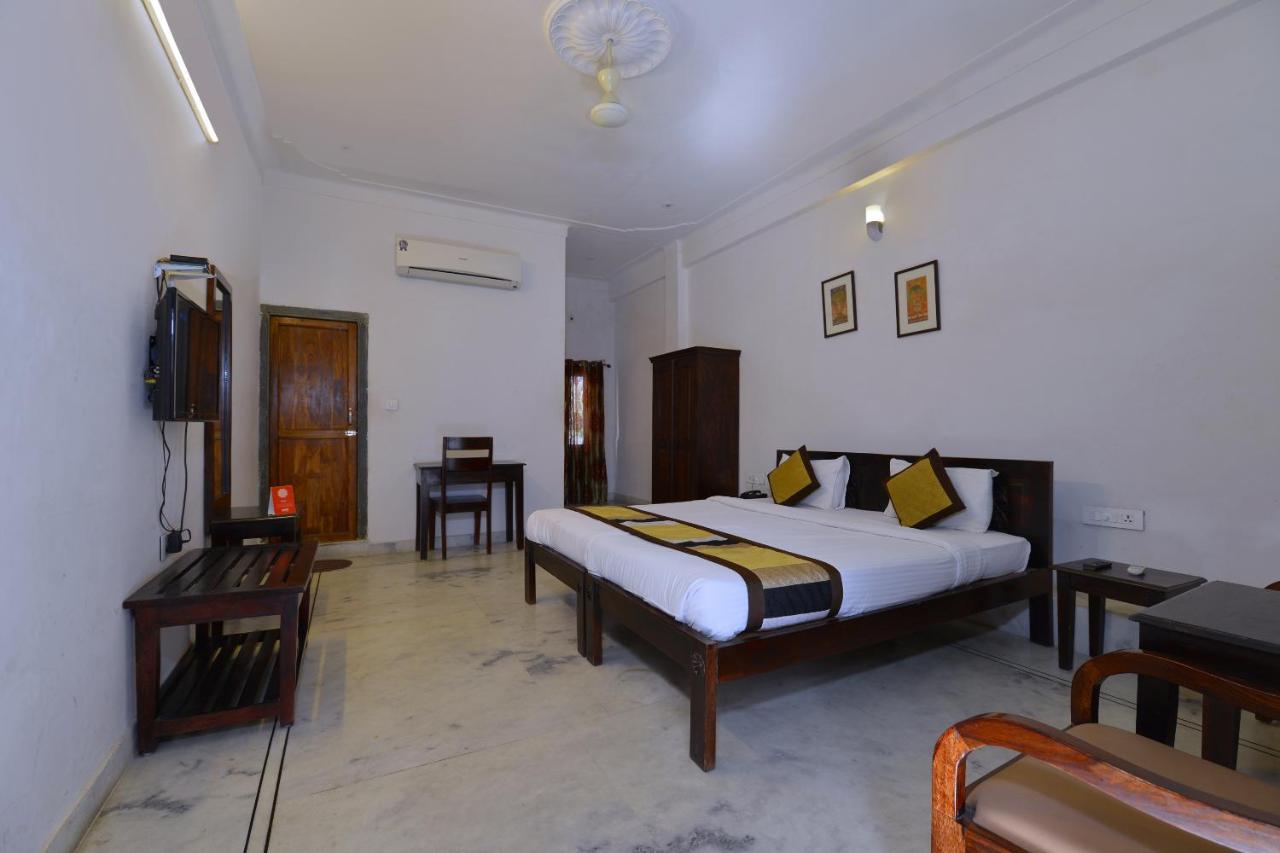 אודייפור Oyo 1159 Hotel Chandra Prakash מראה חיצוני תמונה