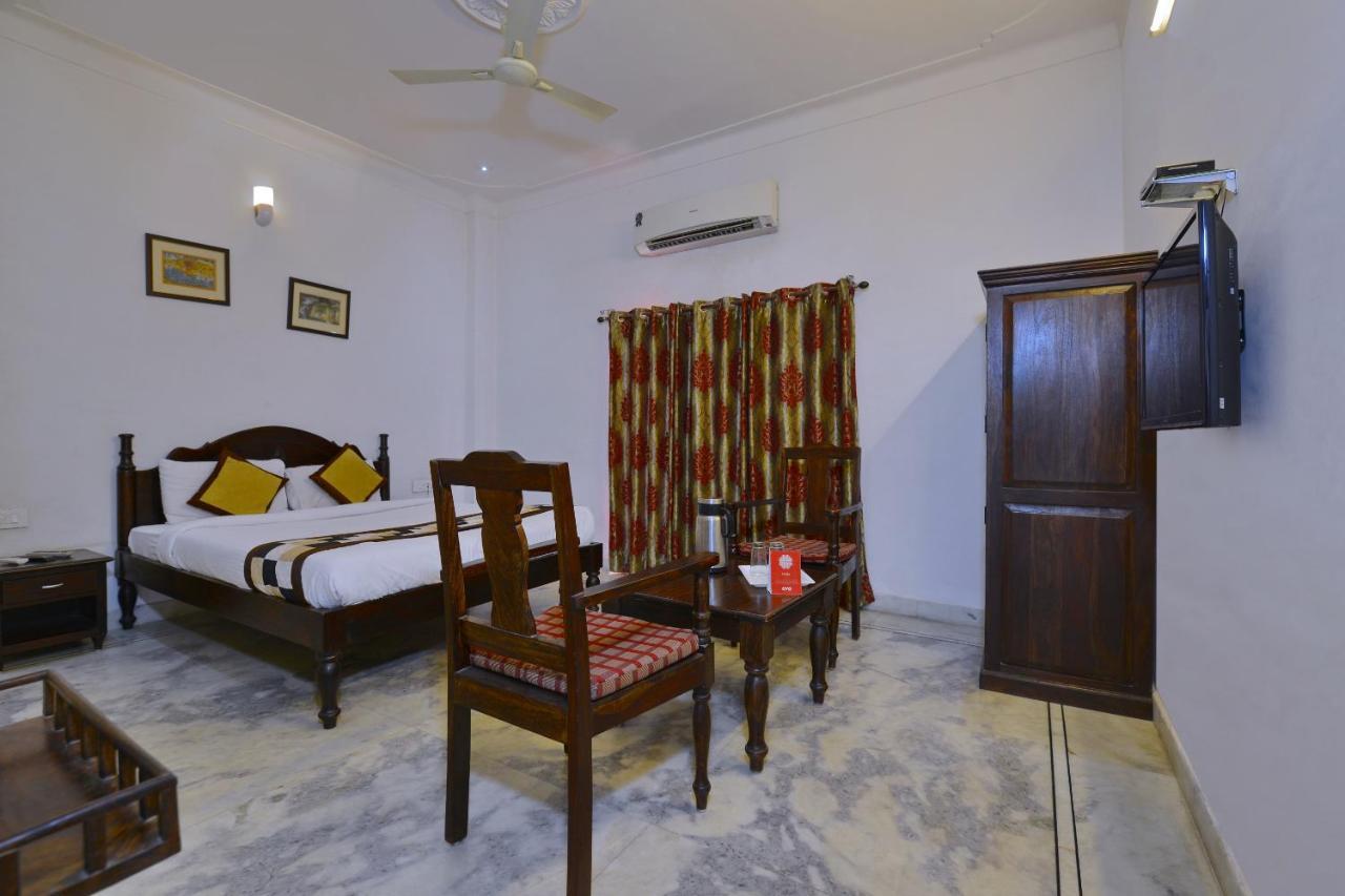 אודייפור Oyo 1159 Hotel Chandra Prakash מראה חיצוני תמונה